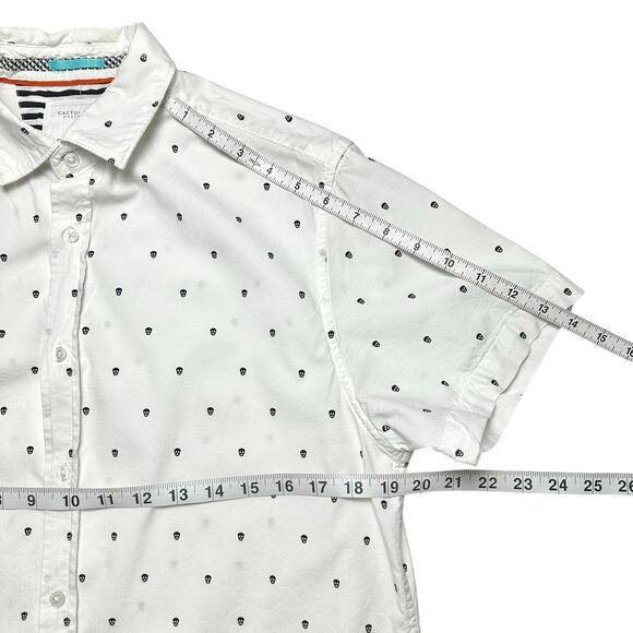 Cactus Man | Men | Skull Print White Casual Halloween Button Up Shirt | Medium - Picture 5 of 9